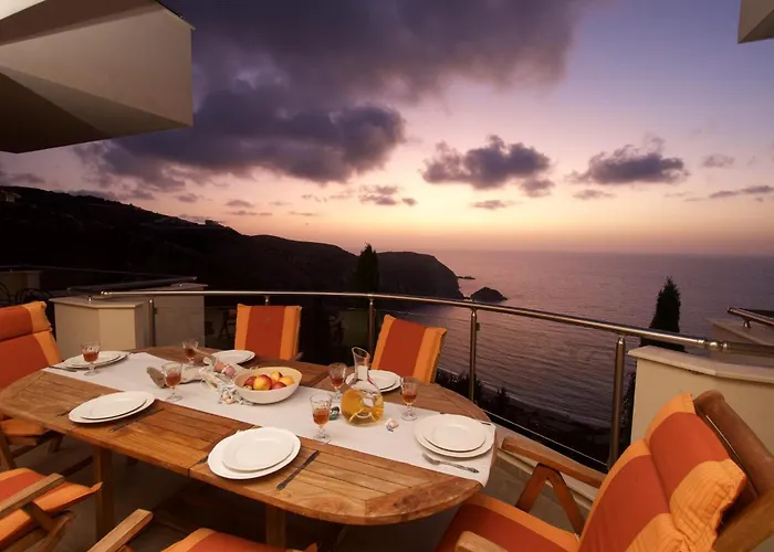 فيلة Ellis Vóvikes